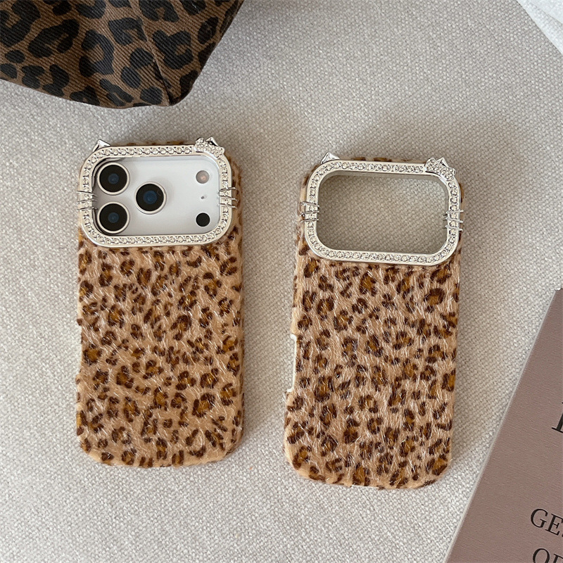 Luxury diamond-encrusted leopa - огляд і ціна Phone Cases Luxury